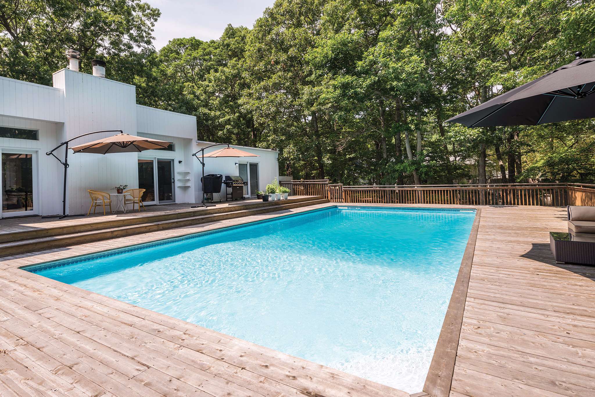 Saunders & Associates Hamptons Real Estate Firm serving